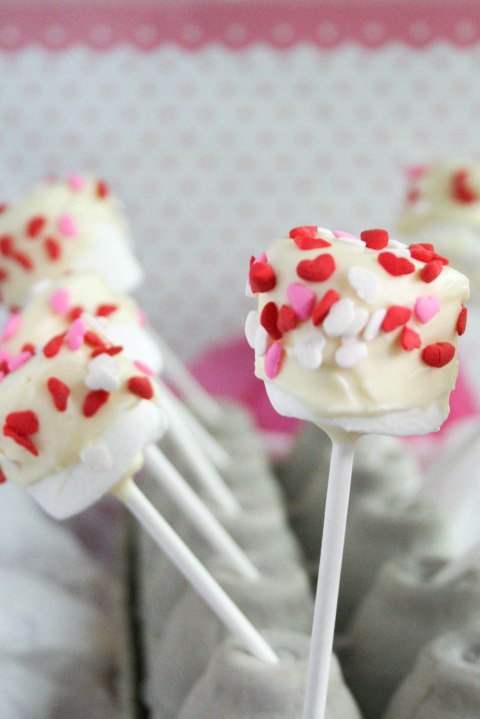 Valentine's Day Marshmallow Pops