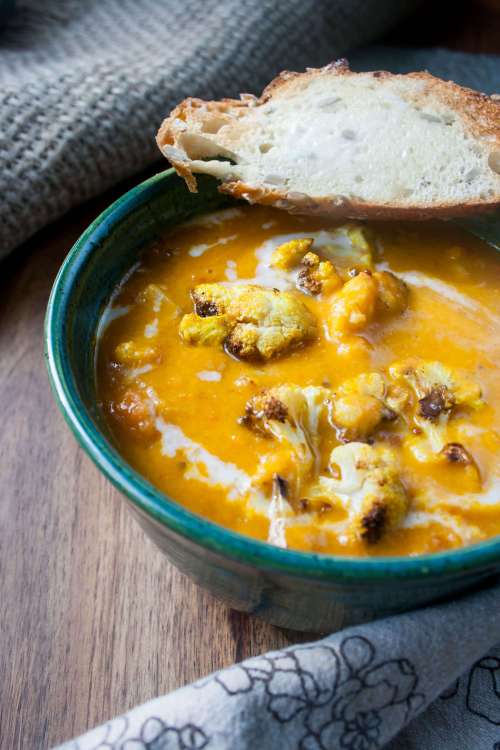 A gorgeous soup made with roasted cauliflower, curry, red lentils and coconut milk