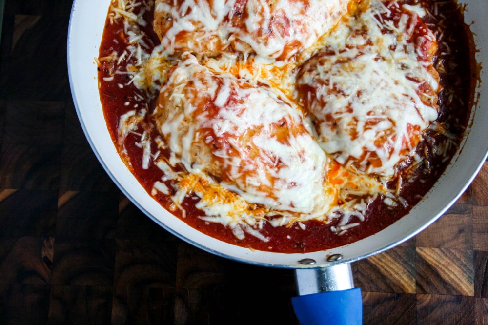 Easy SKillet Chicken Parmesan