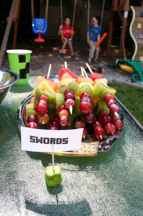 MInecraft Party: Fruit Swords