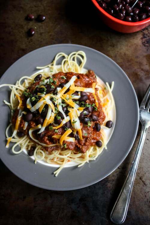 Cincinnati Chili from Ricardo Cuisine. Shake things up on chili night! Made with unique combination of spices and served over spaghetti