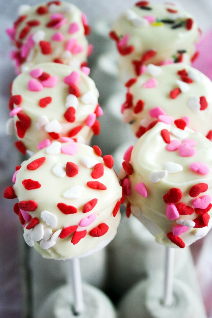 Valentine's Day Marshmallow Pops